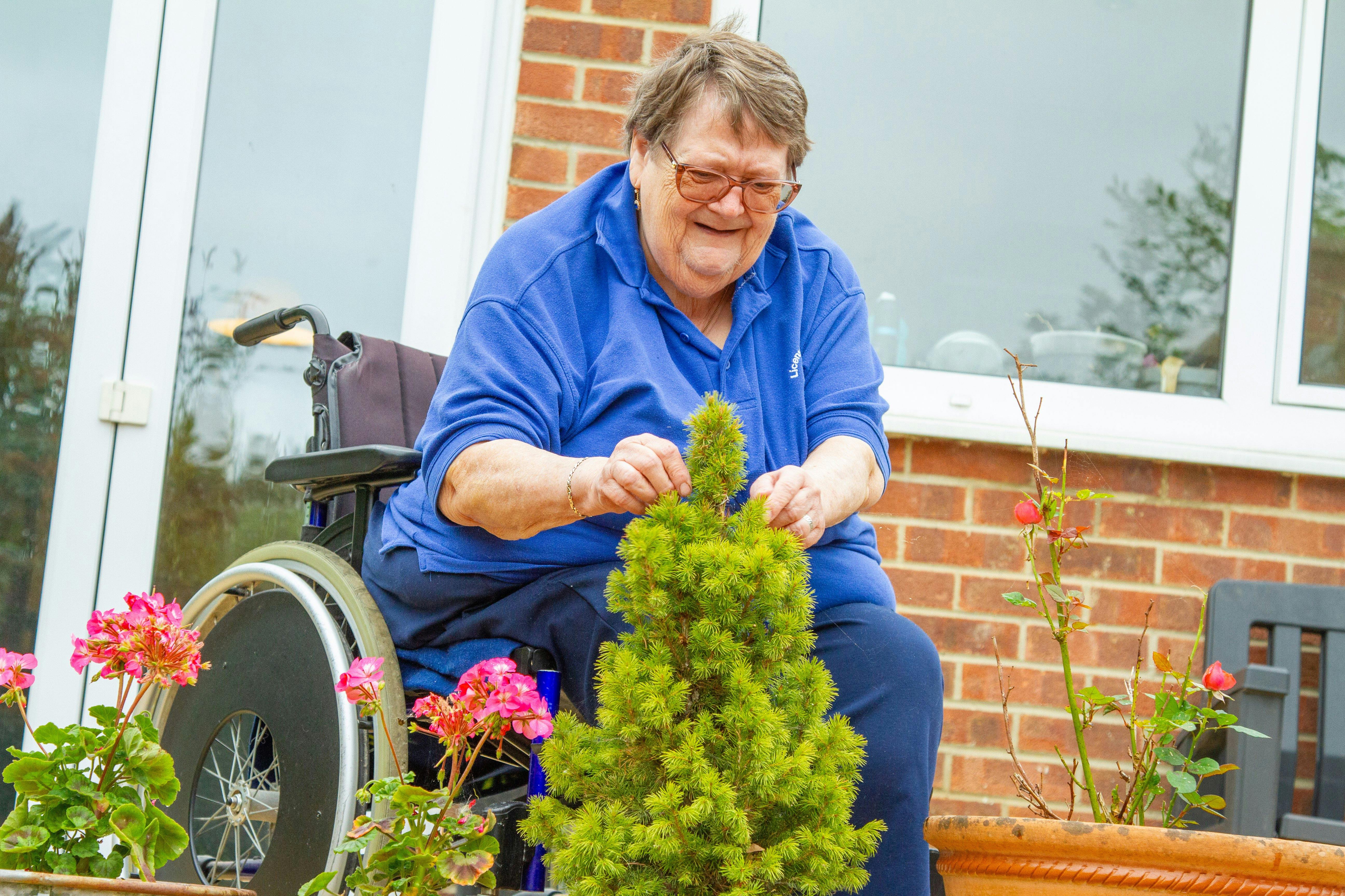 How do you promote well being in a care home? 5 Strategies for Older Adults 
